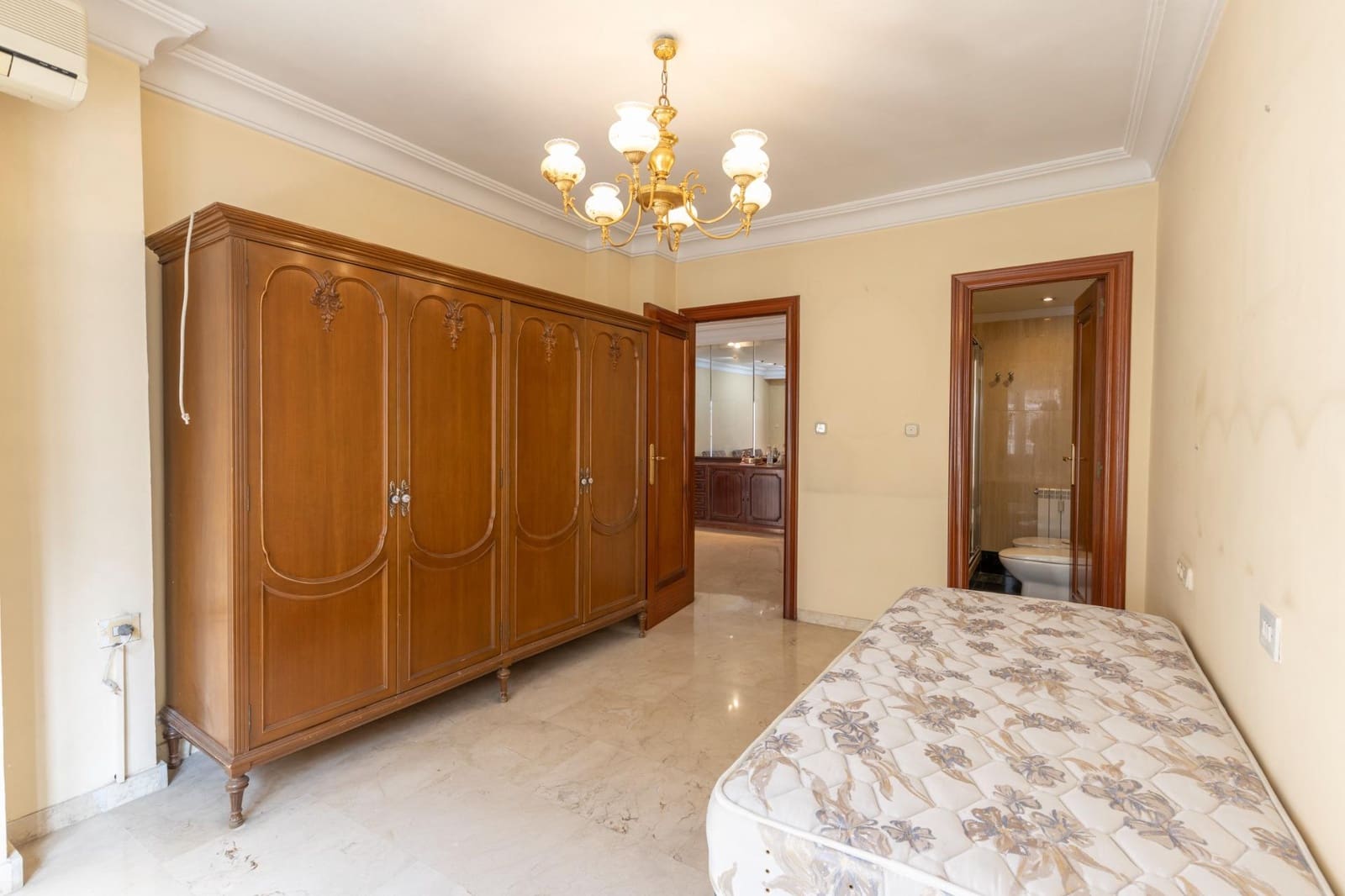 4 sovrum Lägenhet till salu i Granada stad med garage - 420 000 € (Ref: 9456533)