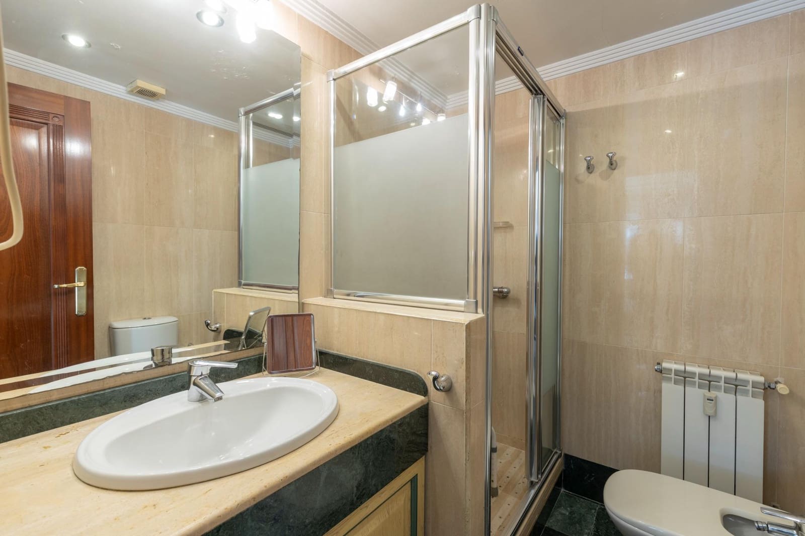 4 sovrum Lägenhet till salu i Granada stad med garage - 420 000 € (Ref: 9456533)