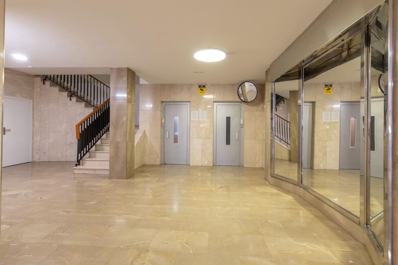 4 sovrum Lägenhet till salu i Granada stad med garage - 420 000 € (Ref: 9456533)