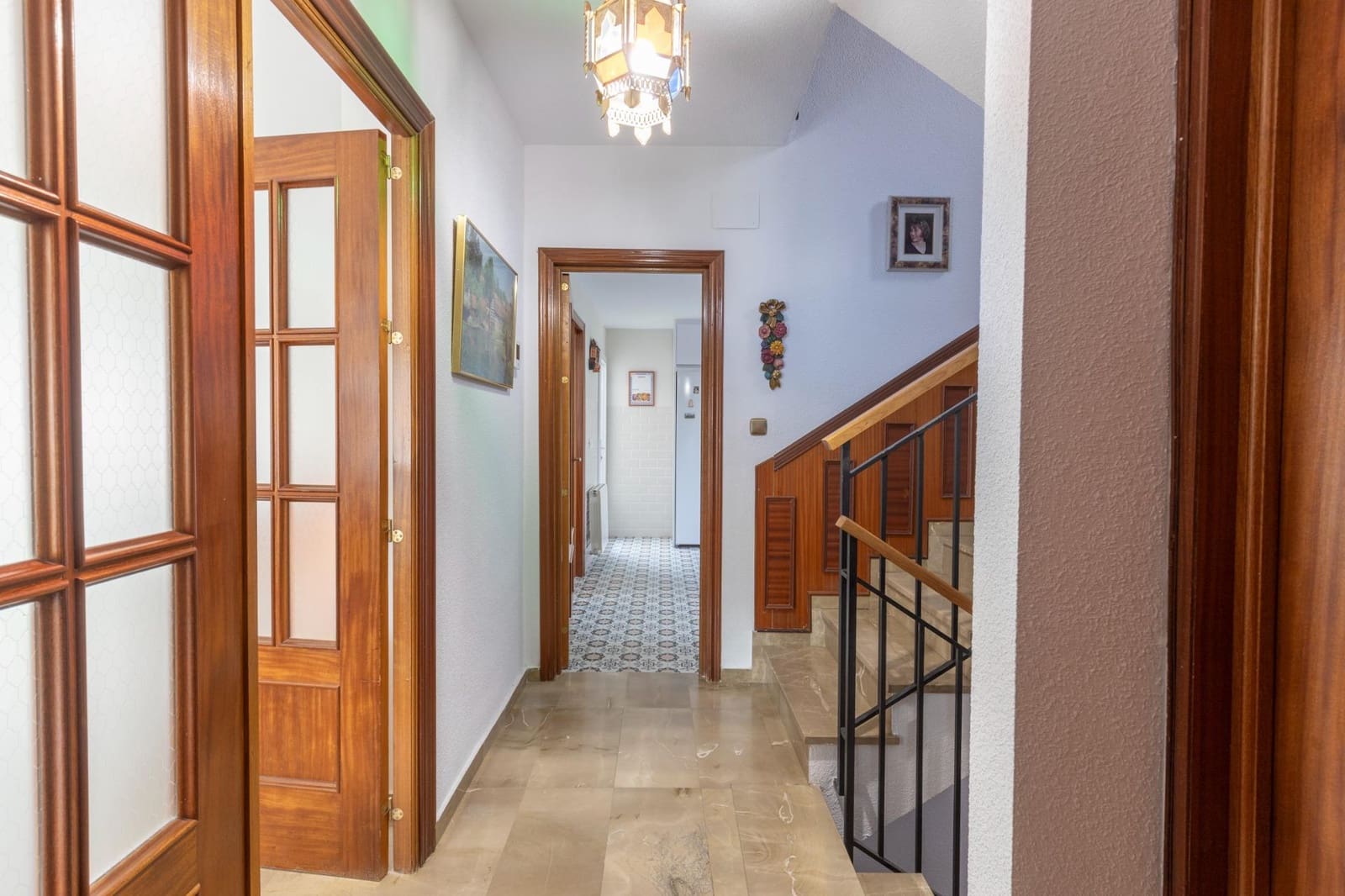 4 sypialnia Willa na sprzedaż w Pinos Genil z basenem garażem - 380 000 € (Ref: 9456535)