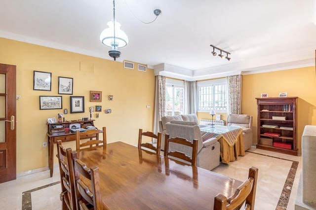 5 sypialnia Willa na sprzedaż w Peligros z basenem garażem - 449 000 € (Ref: 9456536)