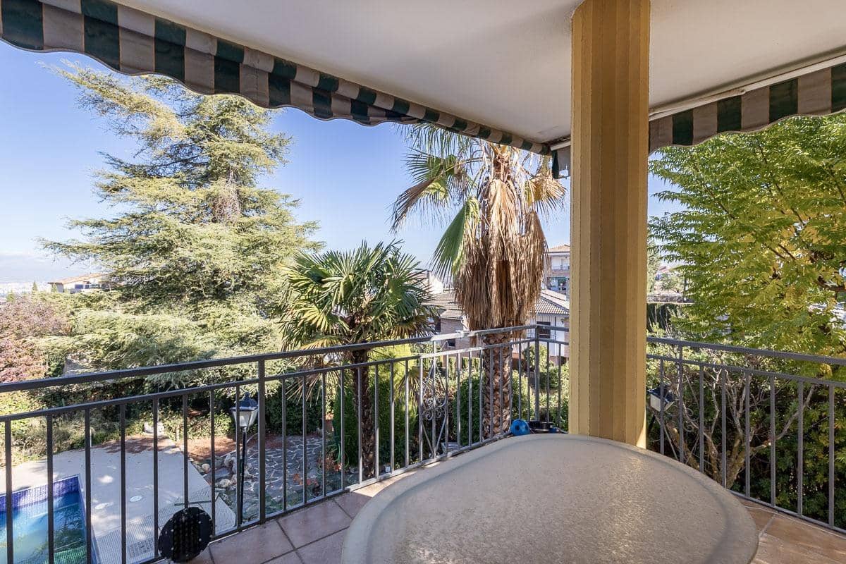 4 bedroom Villa for sale in Gojar with pool garage - € 430,000 (Ref: 9462535)