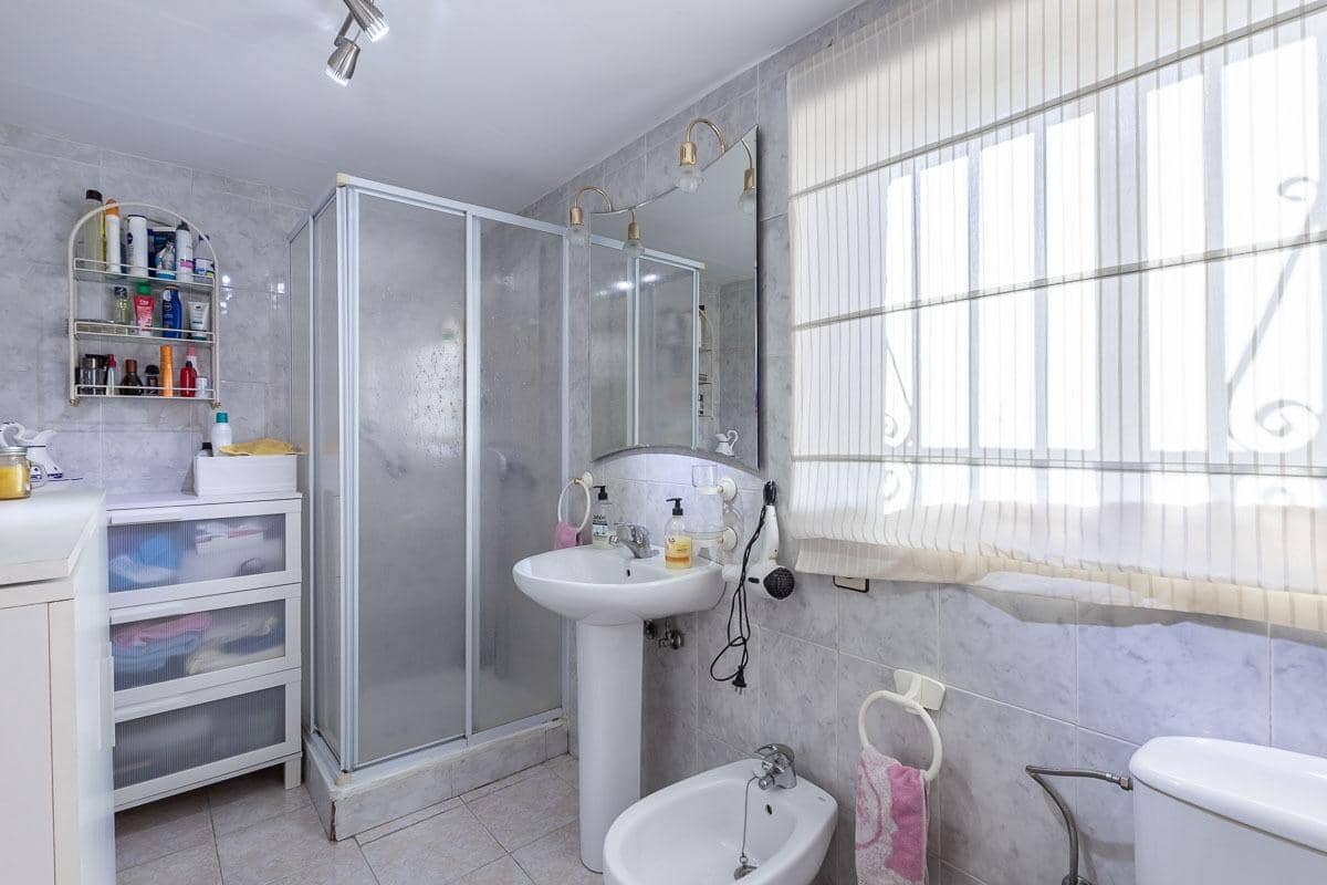 4 bedroom Villa for sale in Gojar with pool garage - € 430,000 (Ref: 9462535)