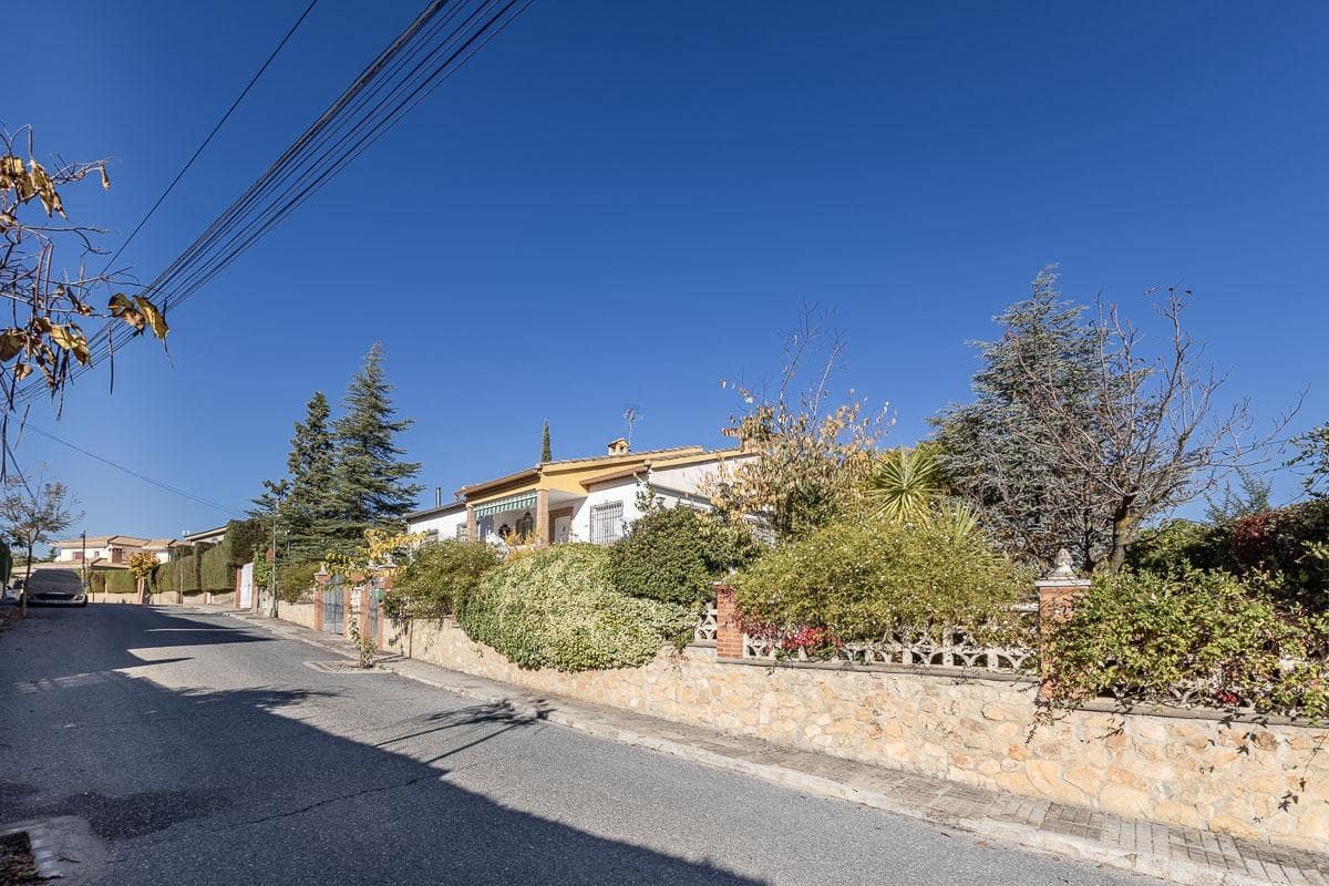 4 bedroom Villa for sale in Gojar with pool garage - € 430,000 (Ref: 9462535)