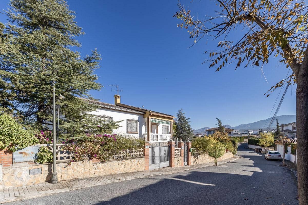 4 bedroom Villa for sale in Gojar with pool garage - € 430,000 (Ref: 9462535)