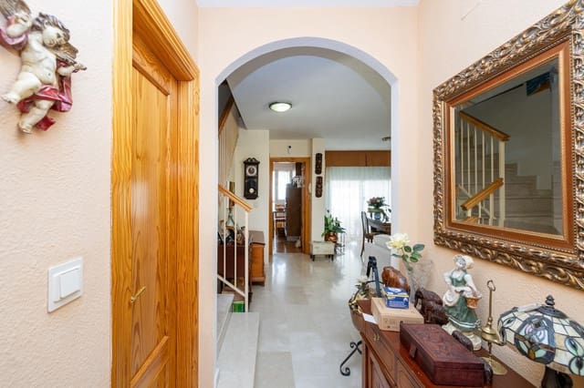 3 chambre Villa/Maison Mitoyenne à vendre à Ogíjares avec garage - 290 000 € (Ref: 9465715)