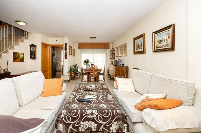 3 chambre Villa/Maison Mitoyenne à vendre à Ogíjares avec garage - 290 000 € (Ref: 9465715)