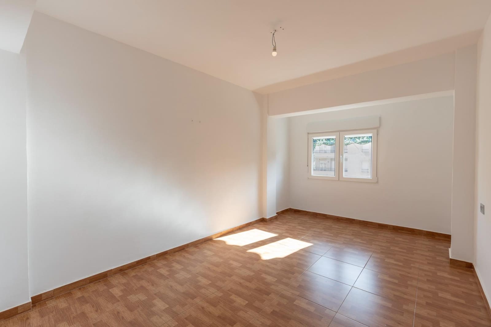 2 bedroom Flat for sale in Granada city - € 175,000 (Ref: 9465716)