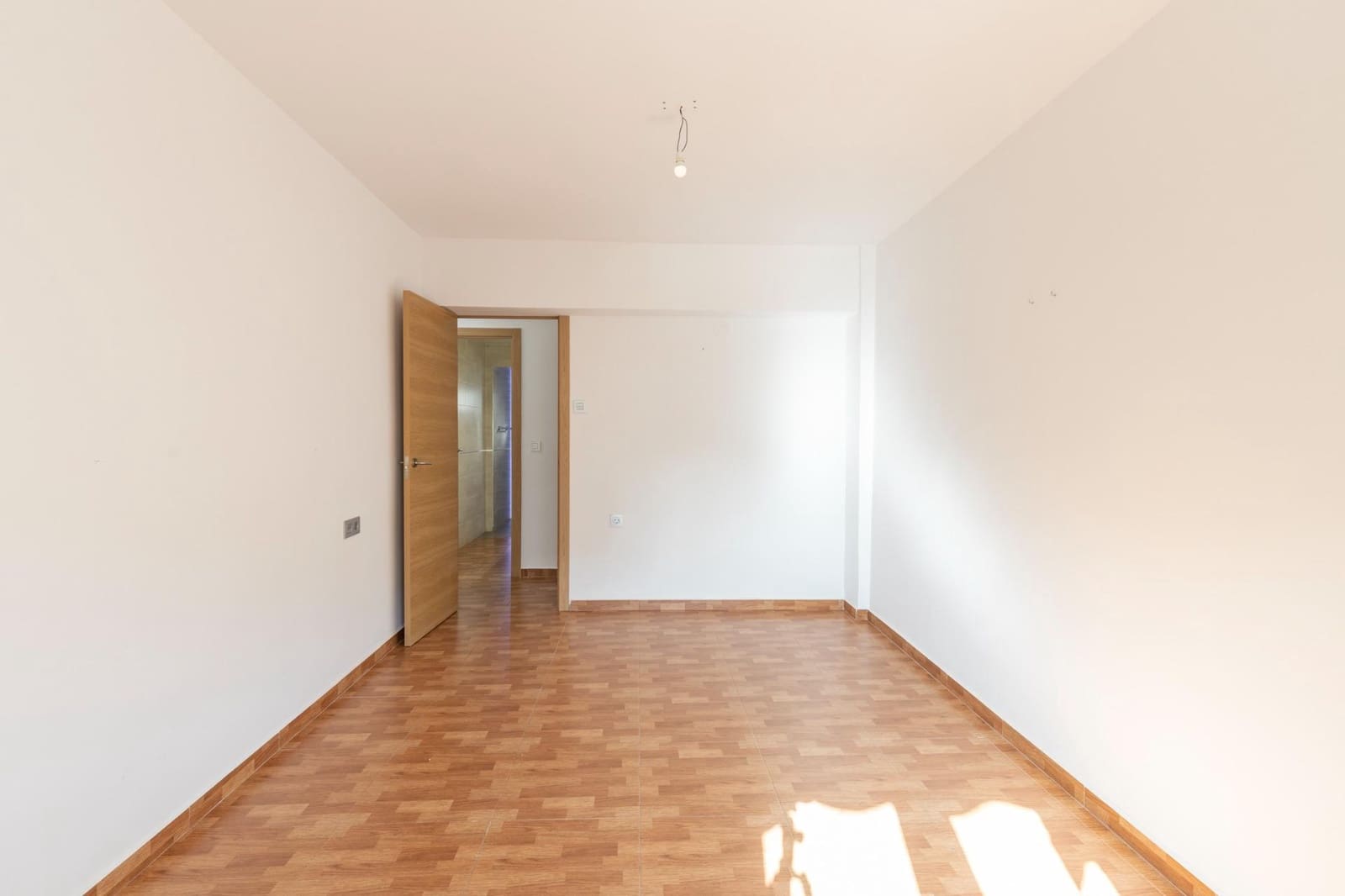 2 bedroom Flat for sale in Granada city - € 175,000 (Ref: 9465716)