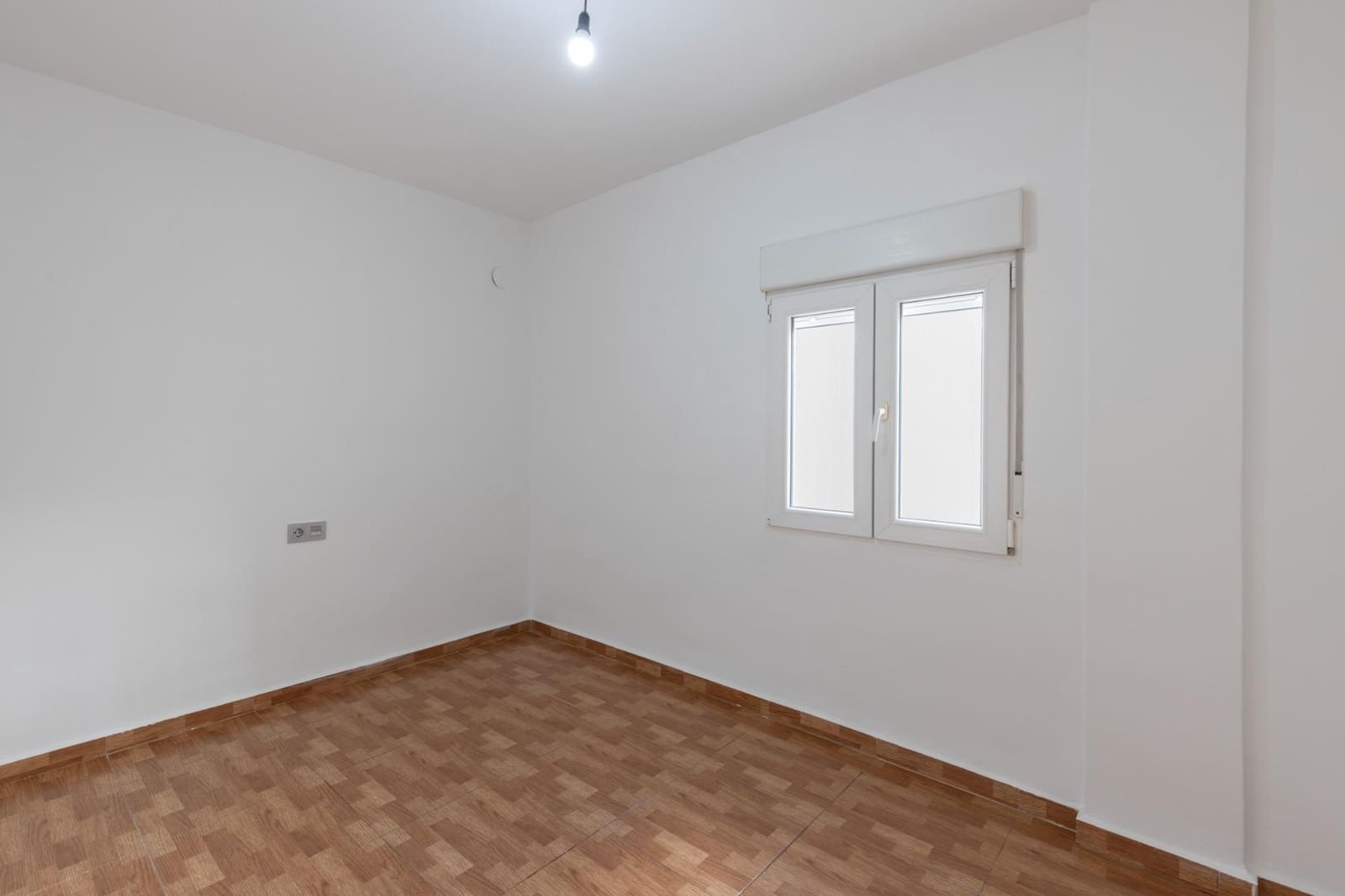 2 bedroom Flat for sale in Granada city - € 175,000 (Ref: 9465716)