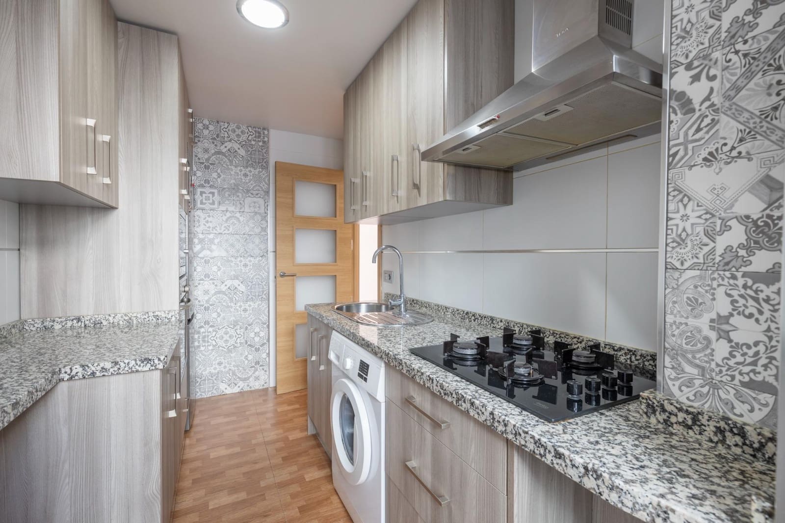 2 bedroom Flat for sale in Granada city - € 175,000 (Ref: 9465716)