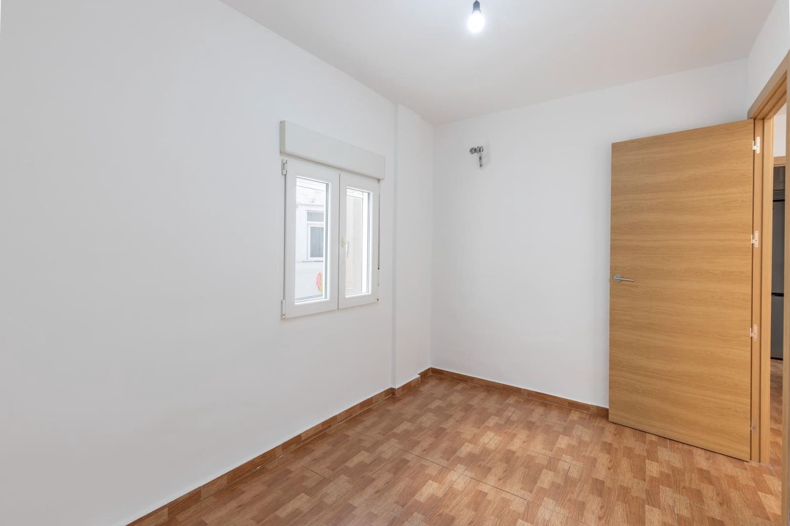 2 bedroom Flat for sale in Granada city - € 175,000 (Ref: 9465716)