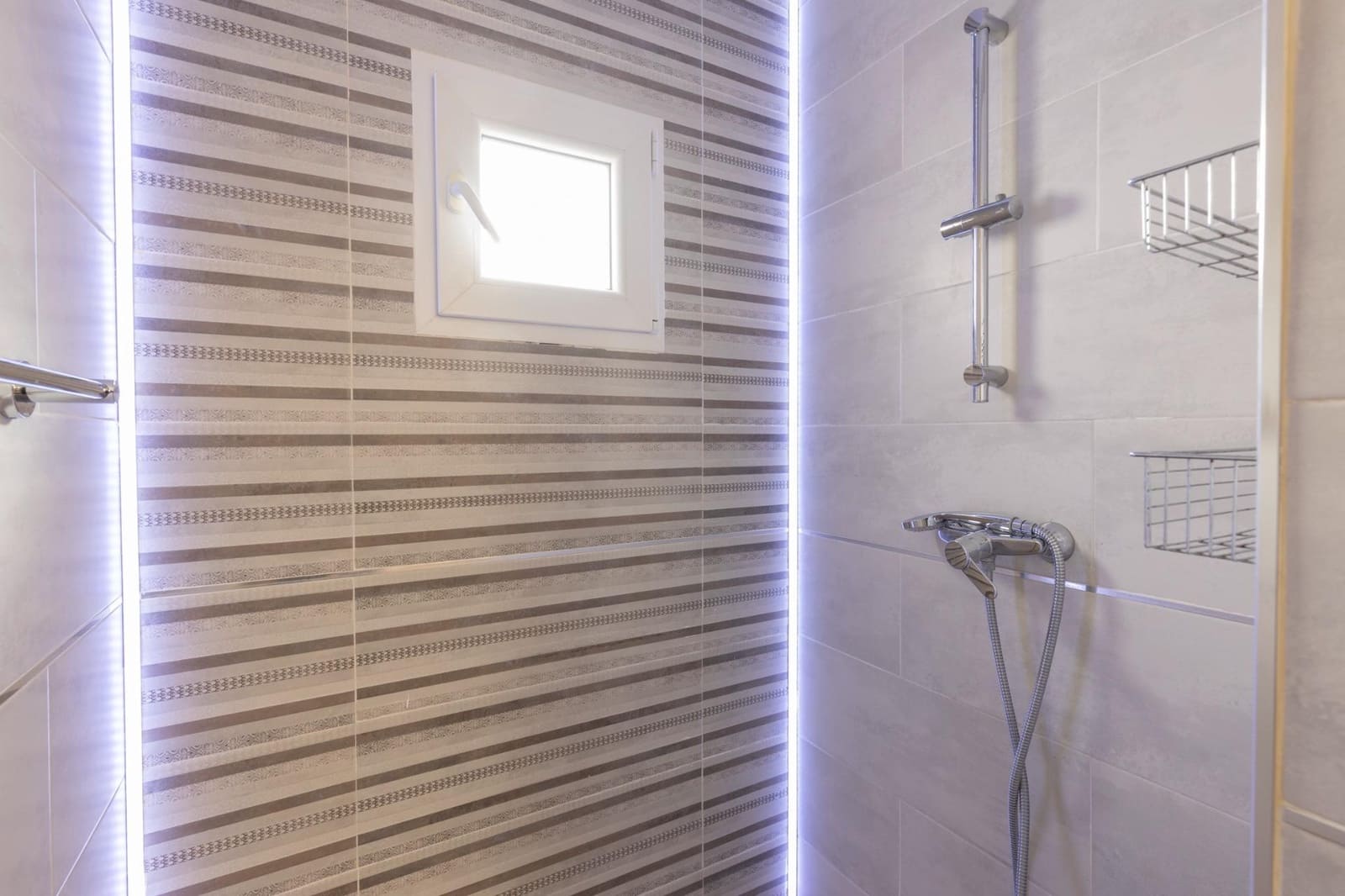 2 bedroom Flat for sale in Granada city - € 175,000 (Ref: 9465716)