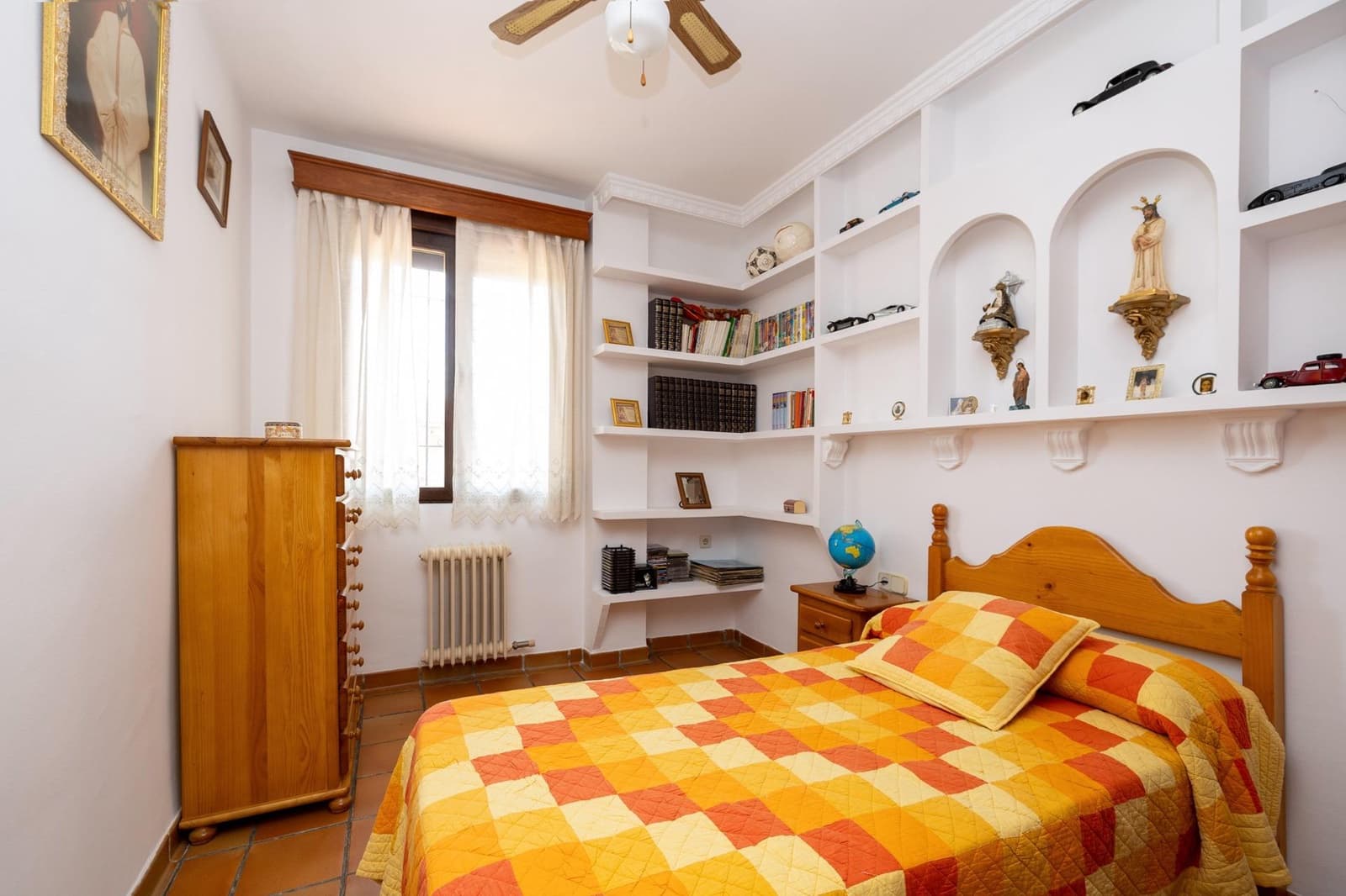 5 bedroom Villa for sale in Ogijares - € 429,900 (Ref: 9465717)