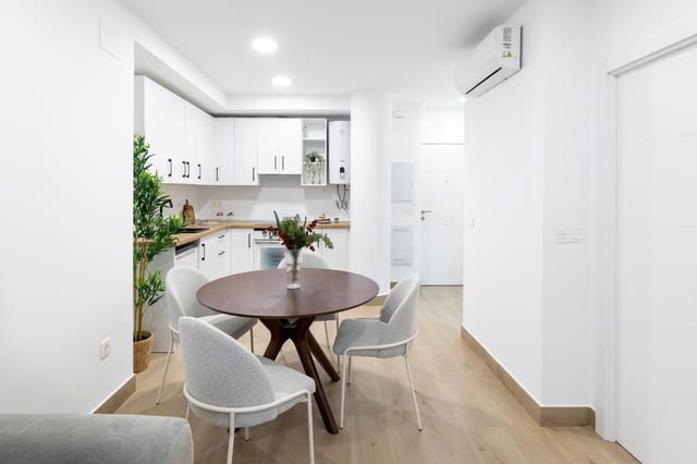 2 bedroom Flat for sale in Granada city - € 279,000 (Ref: 9468611)