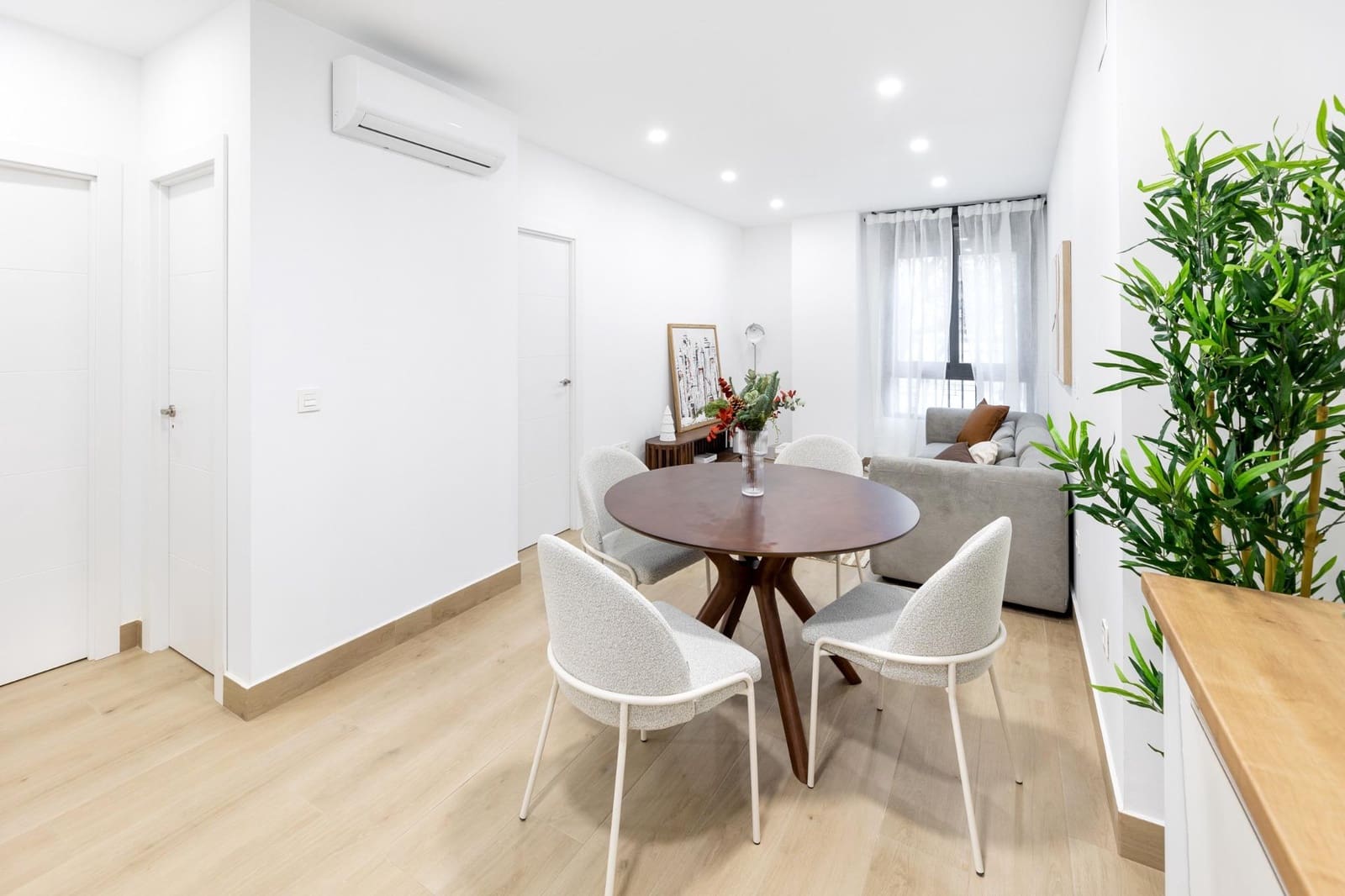 2 bedroom Flat for sale in Granada city - € 279,000 (Ref: 9468611)