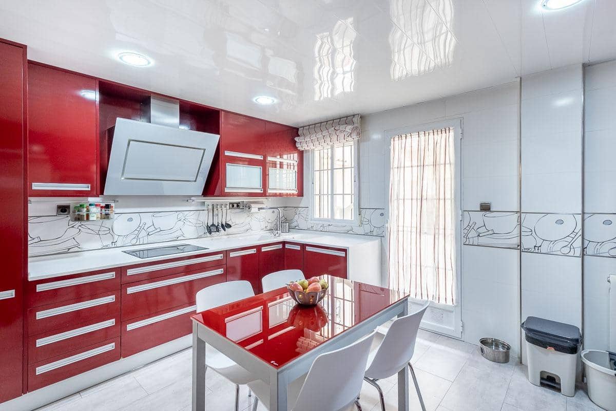 4 sypialnia Dom szeregowy na sprzedaż w Churriana de la Vega z garażem - 375 000 € (Ref: 9470636)