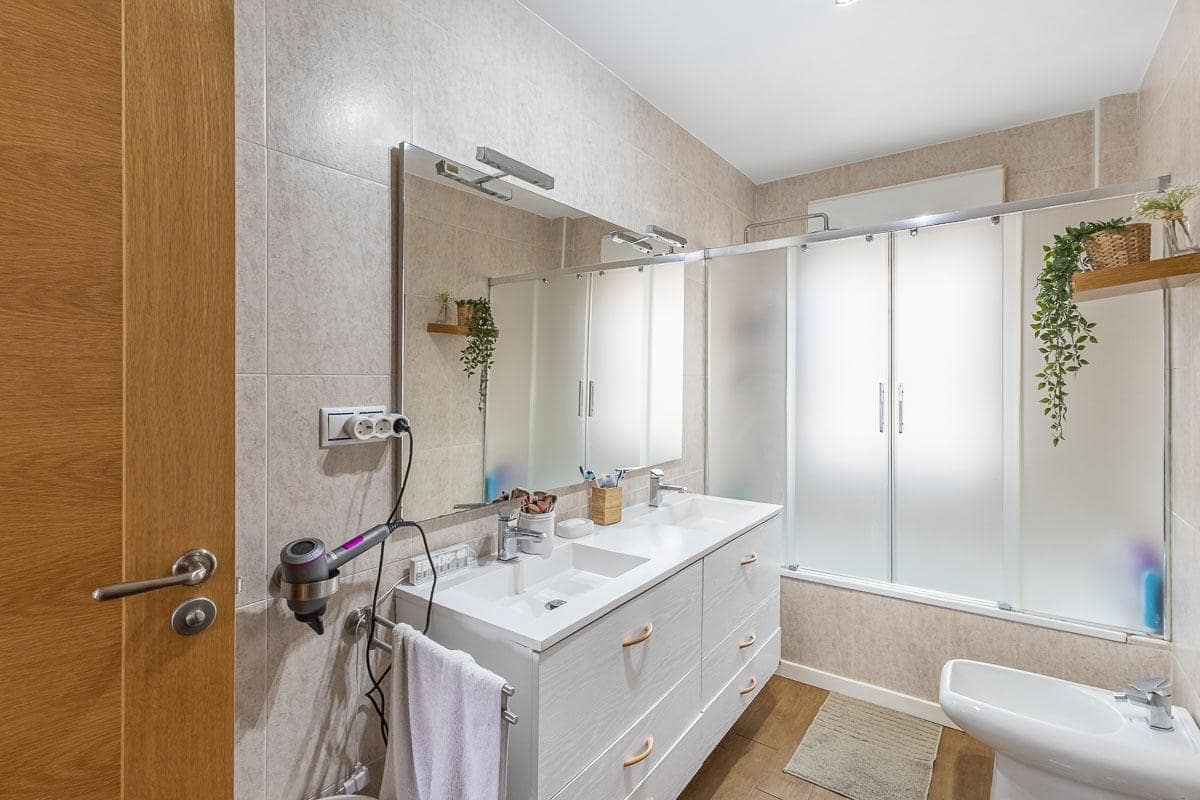 4 sypialnia Dom szeregowy na sprzedaż w Churriana de la Vega z garażem - 375 000 € (Ref: 9470636)