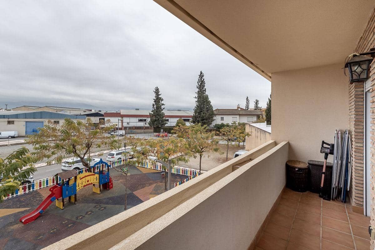 4 sypialnia Dom szeregowy na sprzedaż w Churriana de la Vega z garażem - 375 000 € (Ref: 9470636)