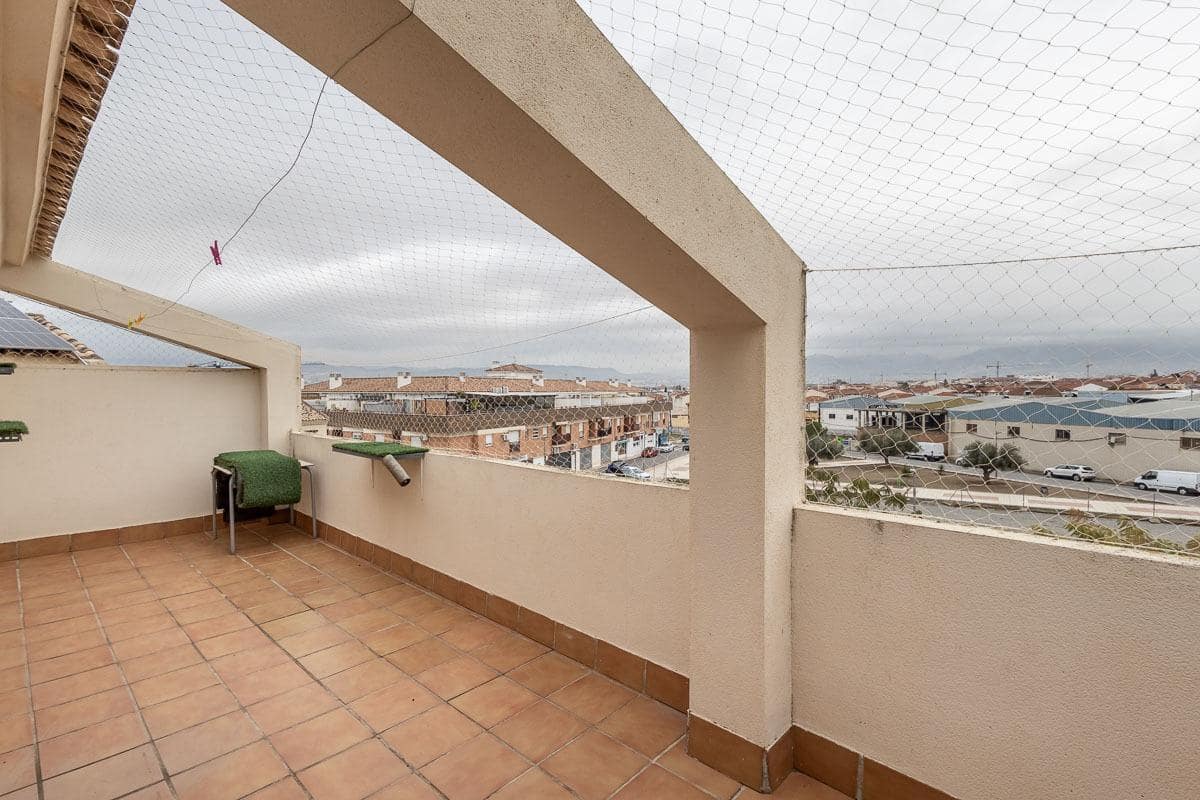 4 sypialnia Dom szeregowy na sprzedaż w Churriana de la Vega z garażem - 375 000 € (Ref: 9470636)