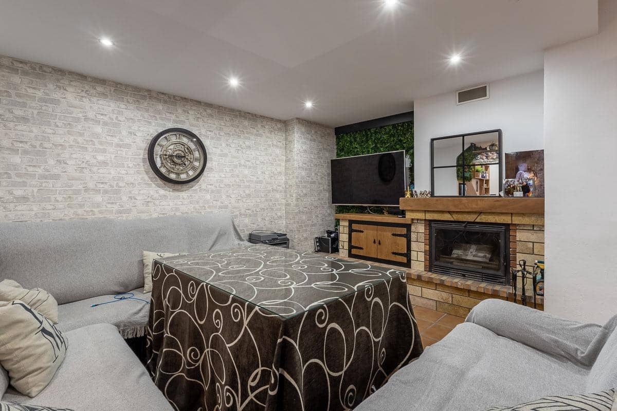 4 sypialnia Dom szeregowy na sprzedaż w Churriana de la Vega z garażem - 375 000 € (Ref: 9470636)