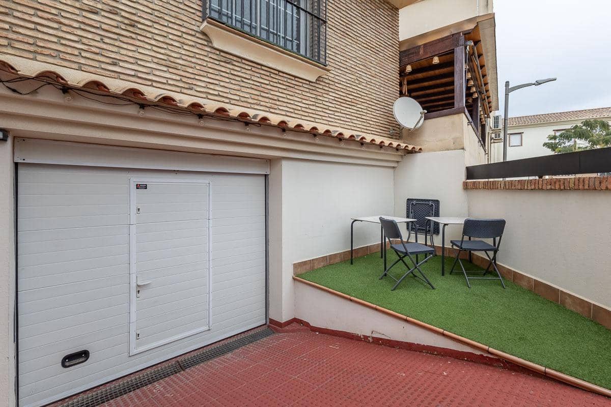 4 sypialnia Dom szeregowy na sprzedaż w Churriana de la Vega z garażem - 375 000 € (Ref: 9470636)