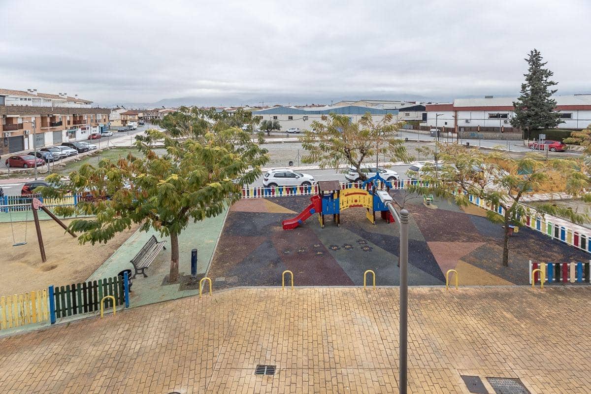 4 sypialnia Dom szeregowy na sprzedaż w Churriana de la Vega z garażem - 375 000 € (Ref: 9470636)