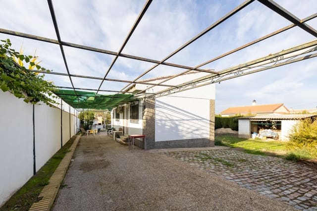 Finca/Casa Rural de 1 habitación en Maracena en venta con piscina - 195.000 € (Ref: 9470639)