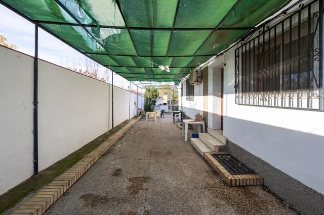 Finca/Casa Rural de 1 habitación en Maracena en venta con piscina - 195.000 € (Ref: 9470639)