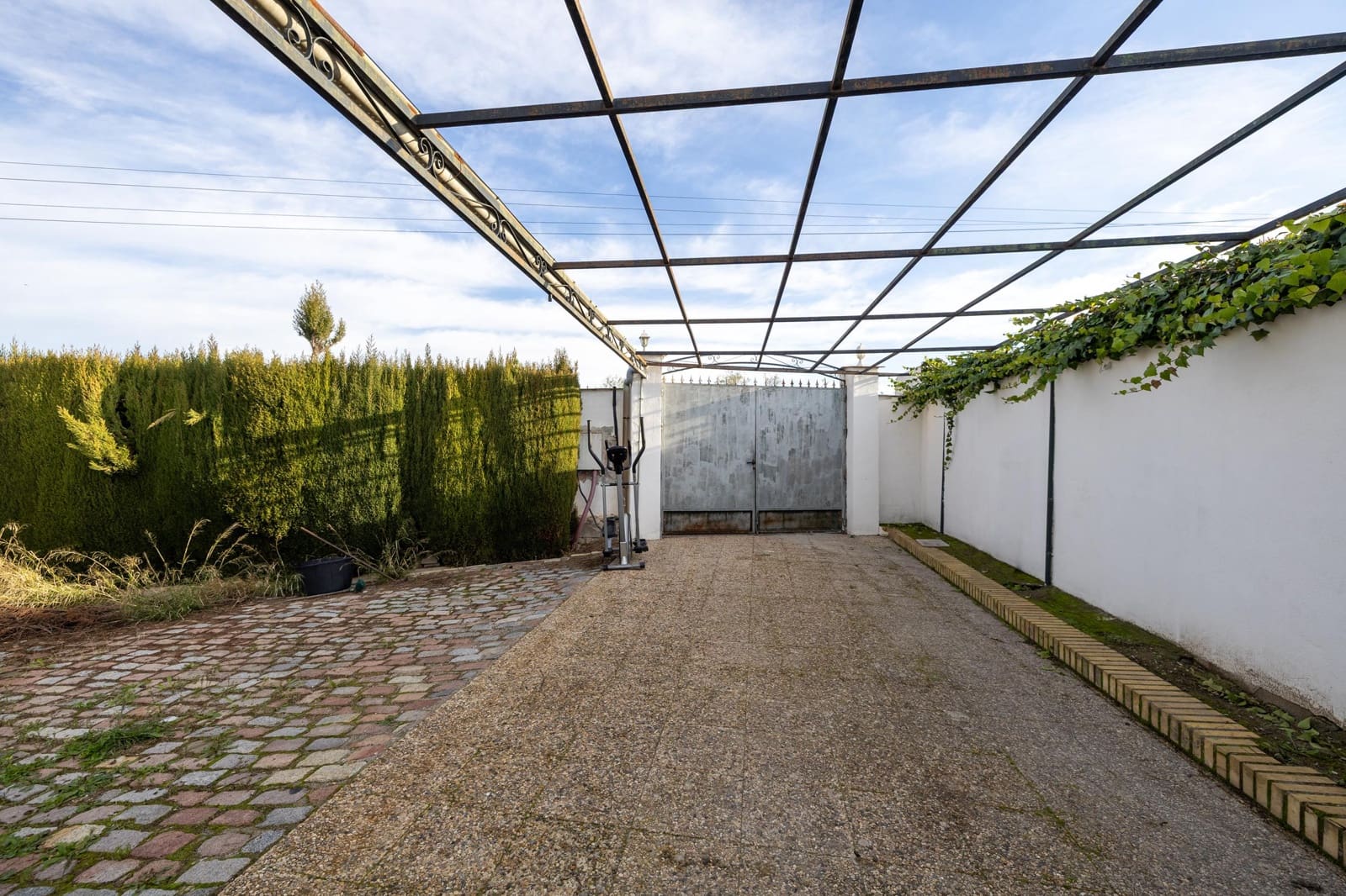 Finca/Casa Rural de 1 habitación en Maracena en venta con piscina - 195.000 € (Ref: 9470639)