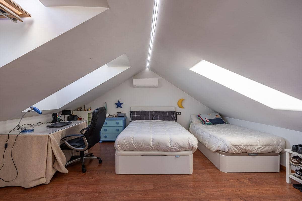 Casa de 7 habitaciones en Granada ciudad en venta con piscina garaje - 1.600.000 € (Ref: 9470640)