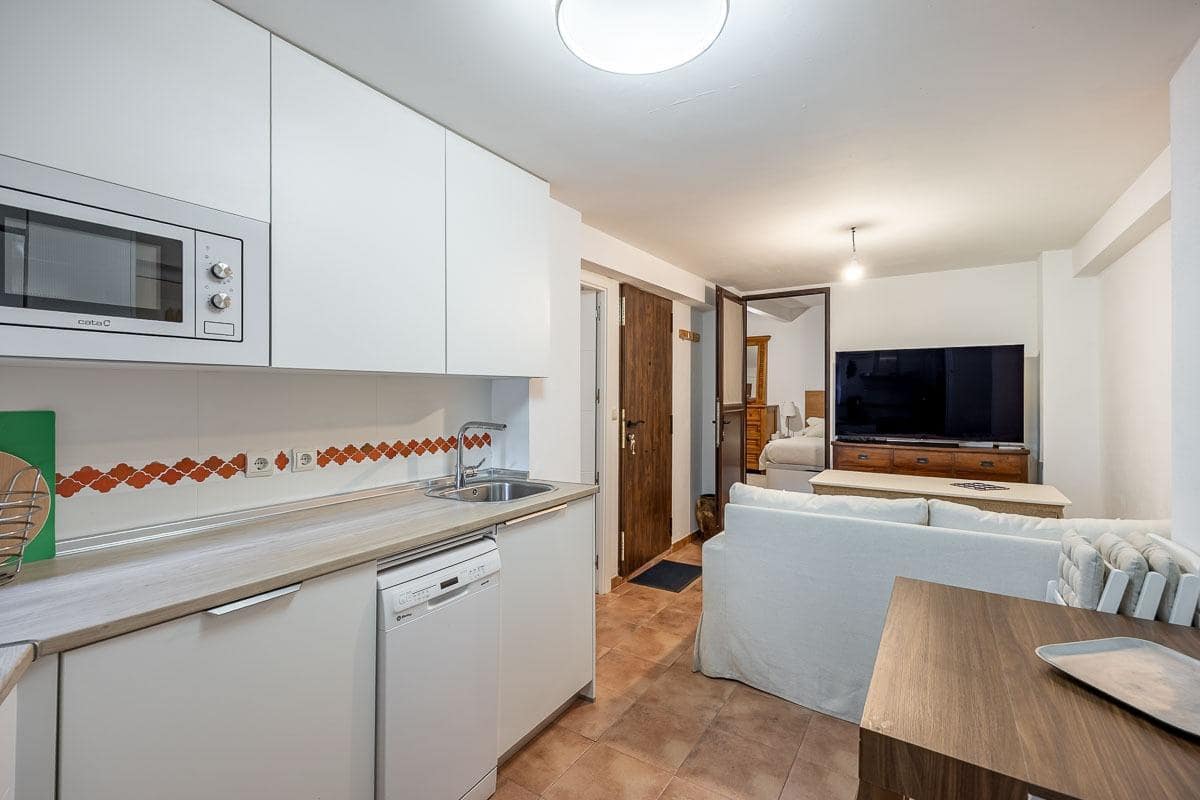 Casa de 7 habitaciones en Granada ciudad en venta con piscina garaje - 1.600.000 € (Ref: 9470640)