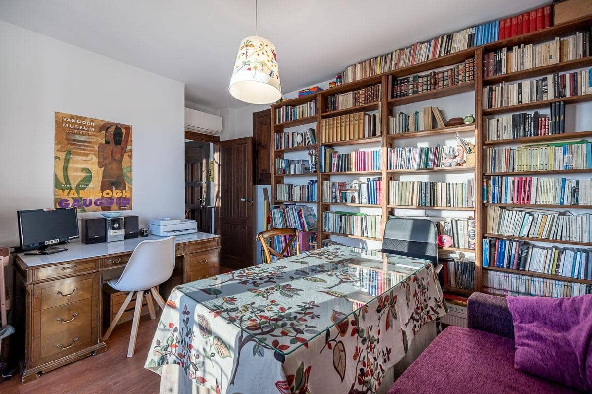 Casa de 7 habitaciones en Granada ciudad en venta con piscina garaje - 1.600.000 € (Ref: 9470640)