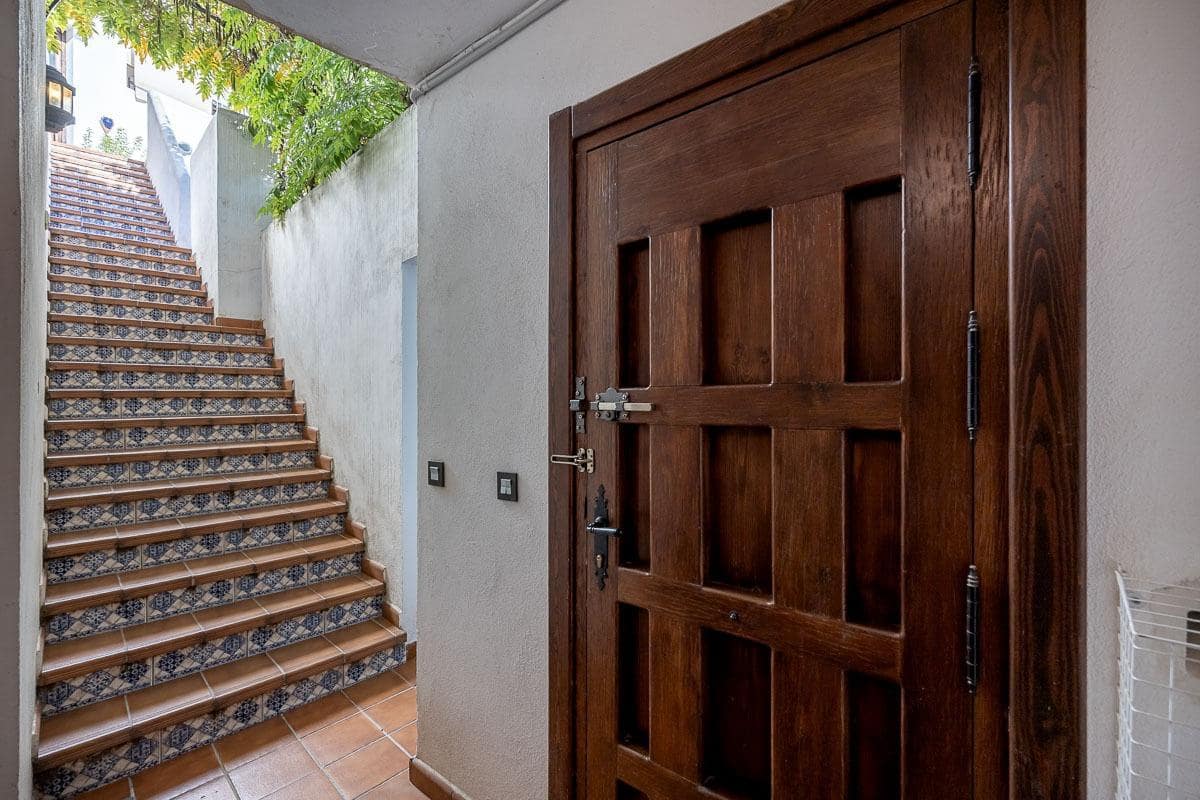 Casa de 7 habitaciones en Granada ciudad en venta con piscina garaje - 1.600.000 € (Ref: 9470640)