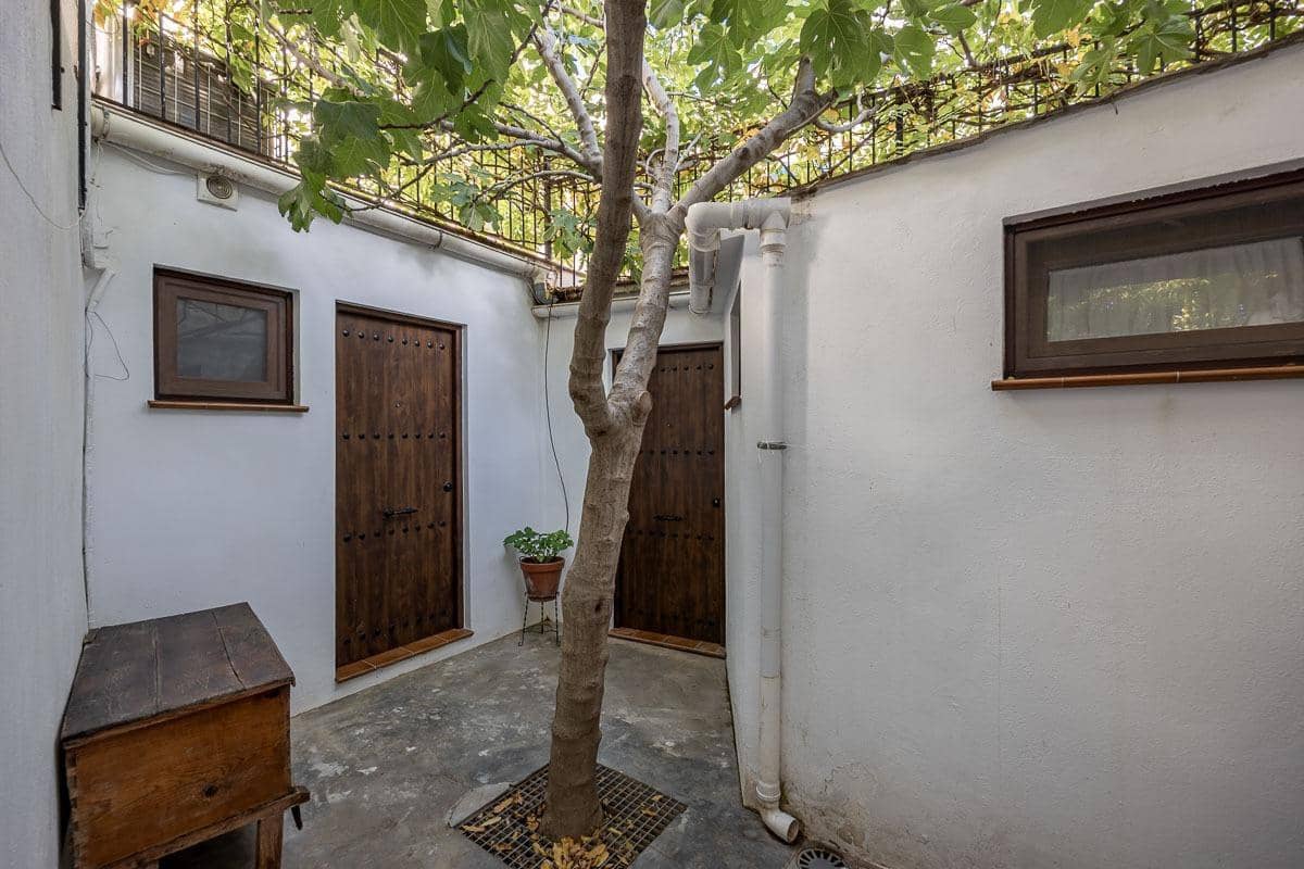Casa de 7 habitaciones en Granada ciudad en venta con piscina garaje - 1.600.000 € (Ref: 9470640)