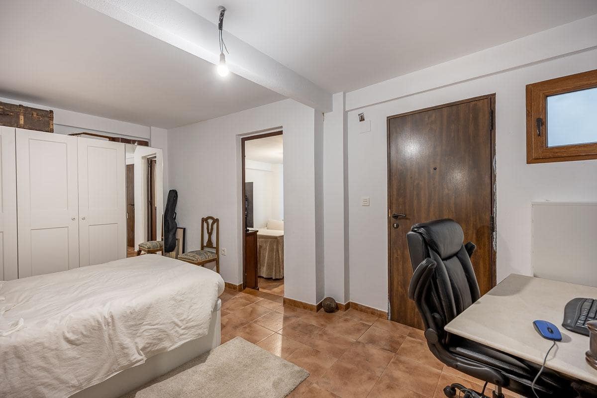 Casa de 7 habitaciones en Granada ciudad en venta con piscina garaje - 1.600.000 € (Ref: 9470640)