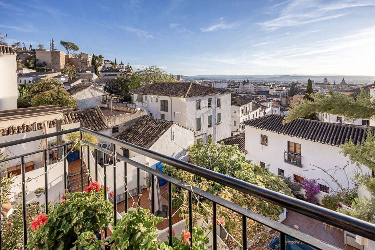 Casa de 7 habitaciones en Granada ciudad en venta con piscina garaje - 1.600.000 € (Ref: 9470640)