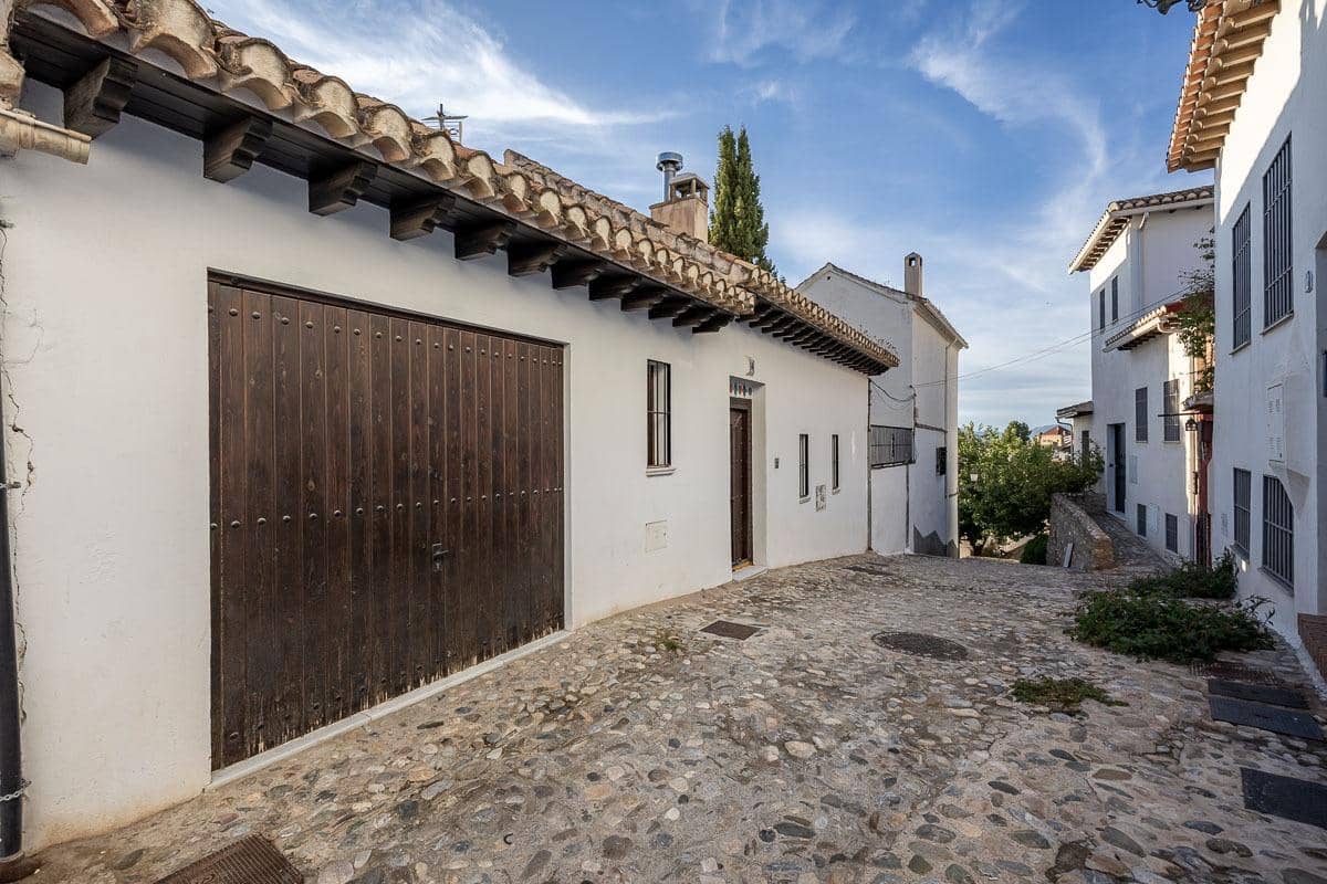 Casa de 7 habitaciones en Granada ciudad en venta con piscina garaje - 1.600.000 € (Ref: 9470640)