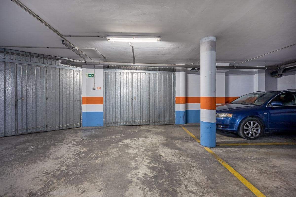 Casa de 7 habitaciones en Granada ciudad en venta con piscina garaje - 1.600.000 € (Ref: 9470640)