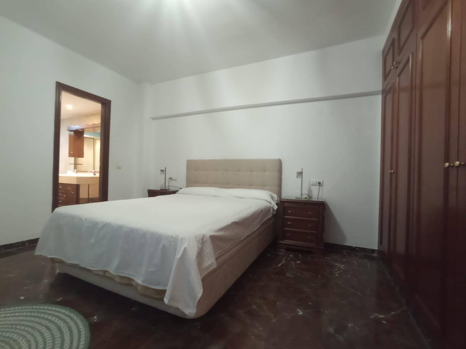 Appartement de 4 chambres à louer à Grenade ville - 1 200 € (Ref: 9473132)