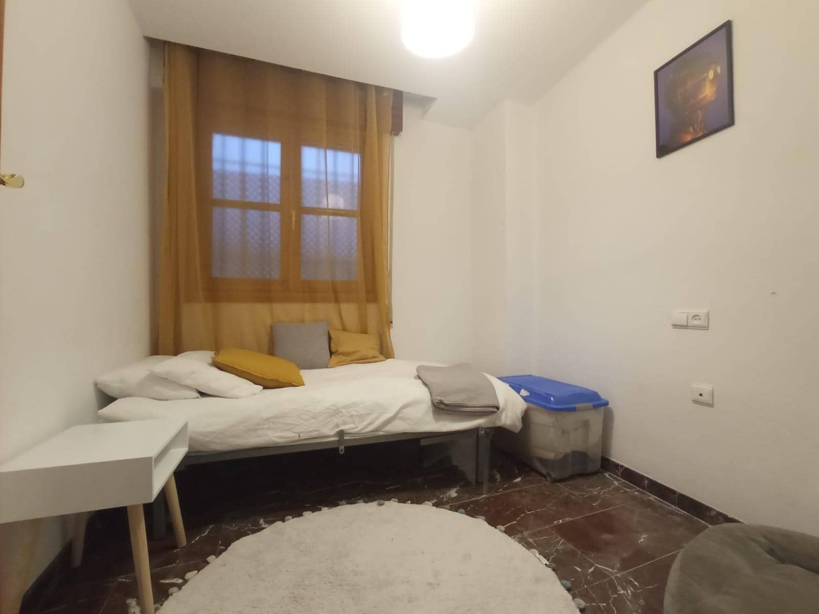 Appartement de 4 chambres à louer à Grenade ville - 1 200 € (Ref: 9473132)