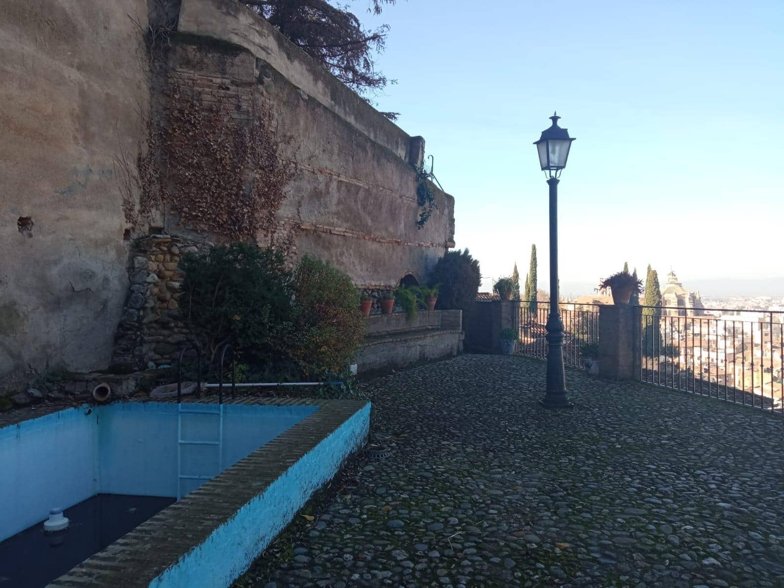 Appartement de 4 chambres à louer à Grenade ville - 1 200 € (Ref: 9473132)