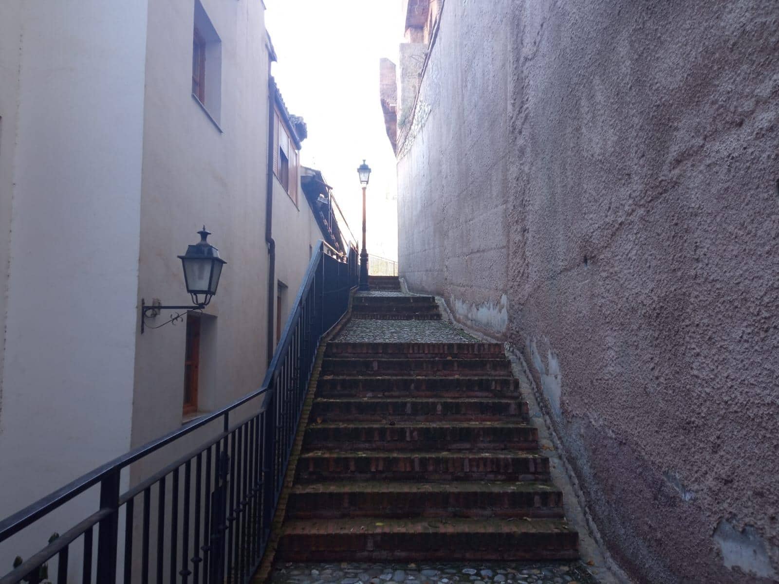 Appartement de 4 chambres à louer à Grenade ville - 1 200 € (Ref: 9473132)