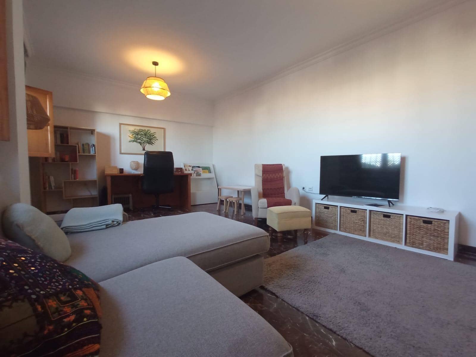 Appartement de 4 chambres à louer à Grenade ville - 1 200 € (Ref: 9473132)