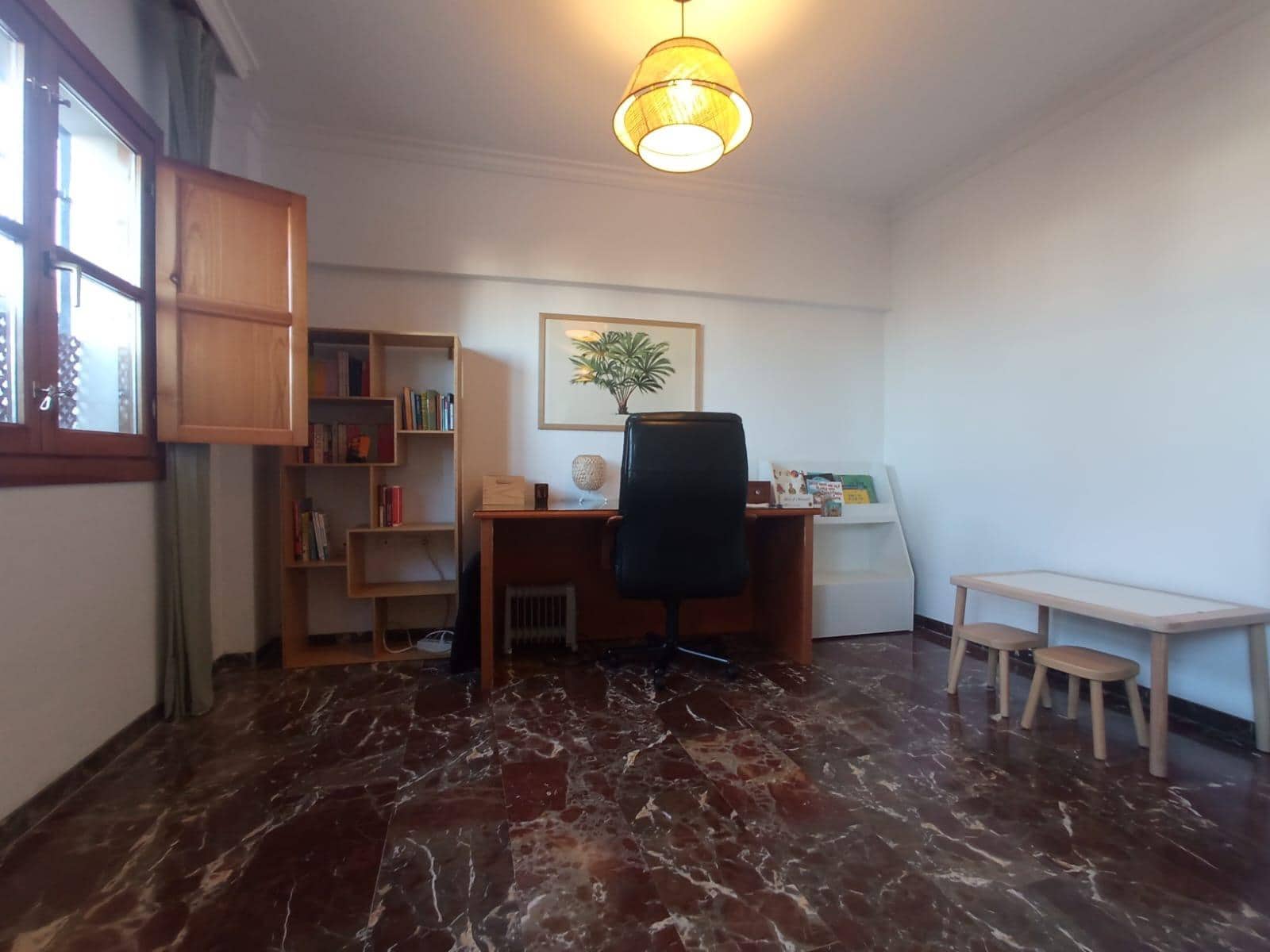 Appartement de 4 chambres à louer à Grenade ville - 1 200 € (Ref: 9473132)