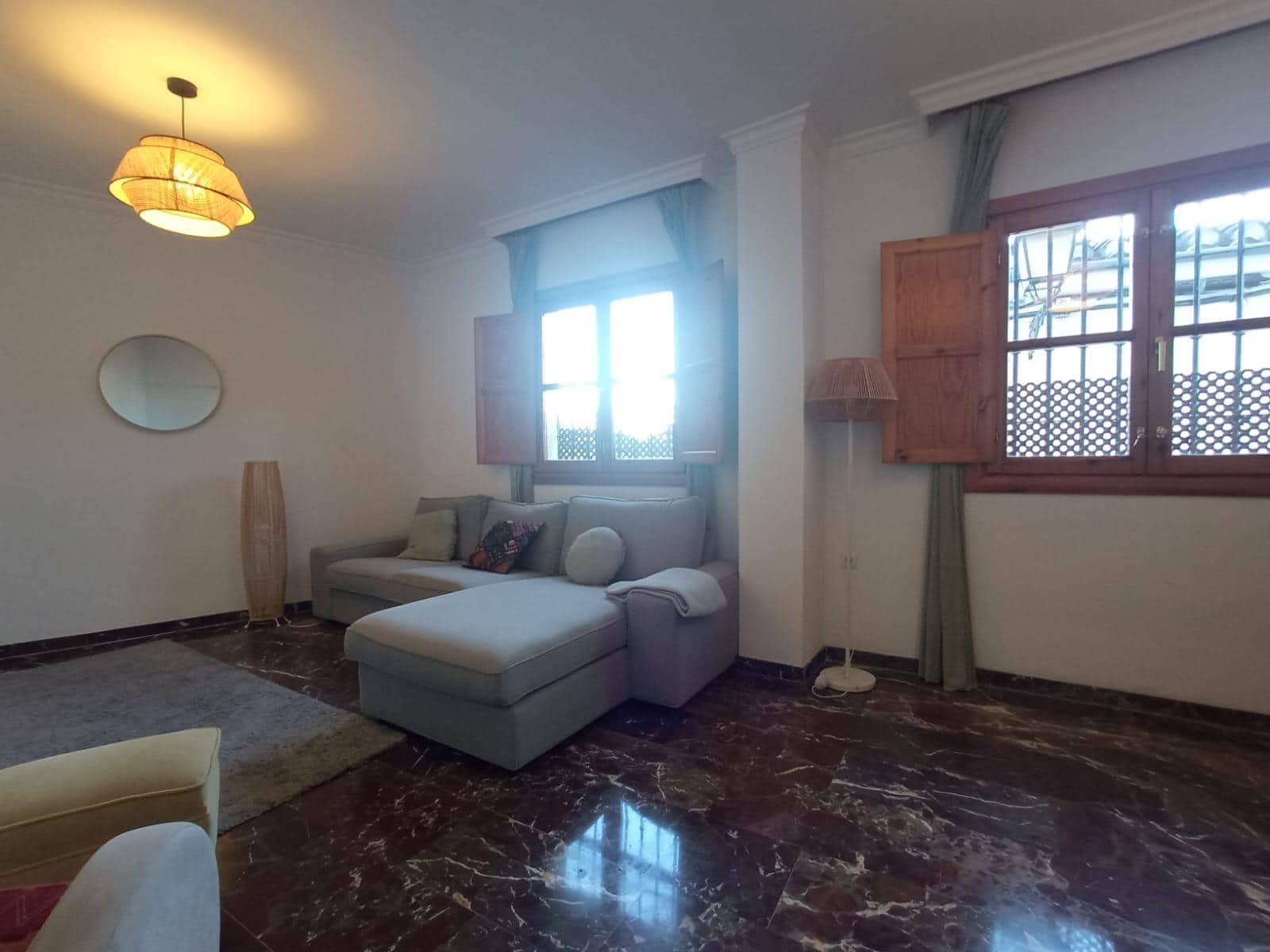 Appartement de 4 chambres à louer à Grenade ville - 1 200 € (Ref: 9473132)