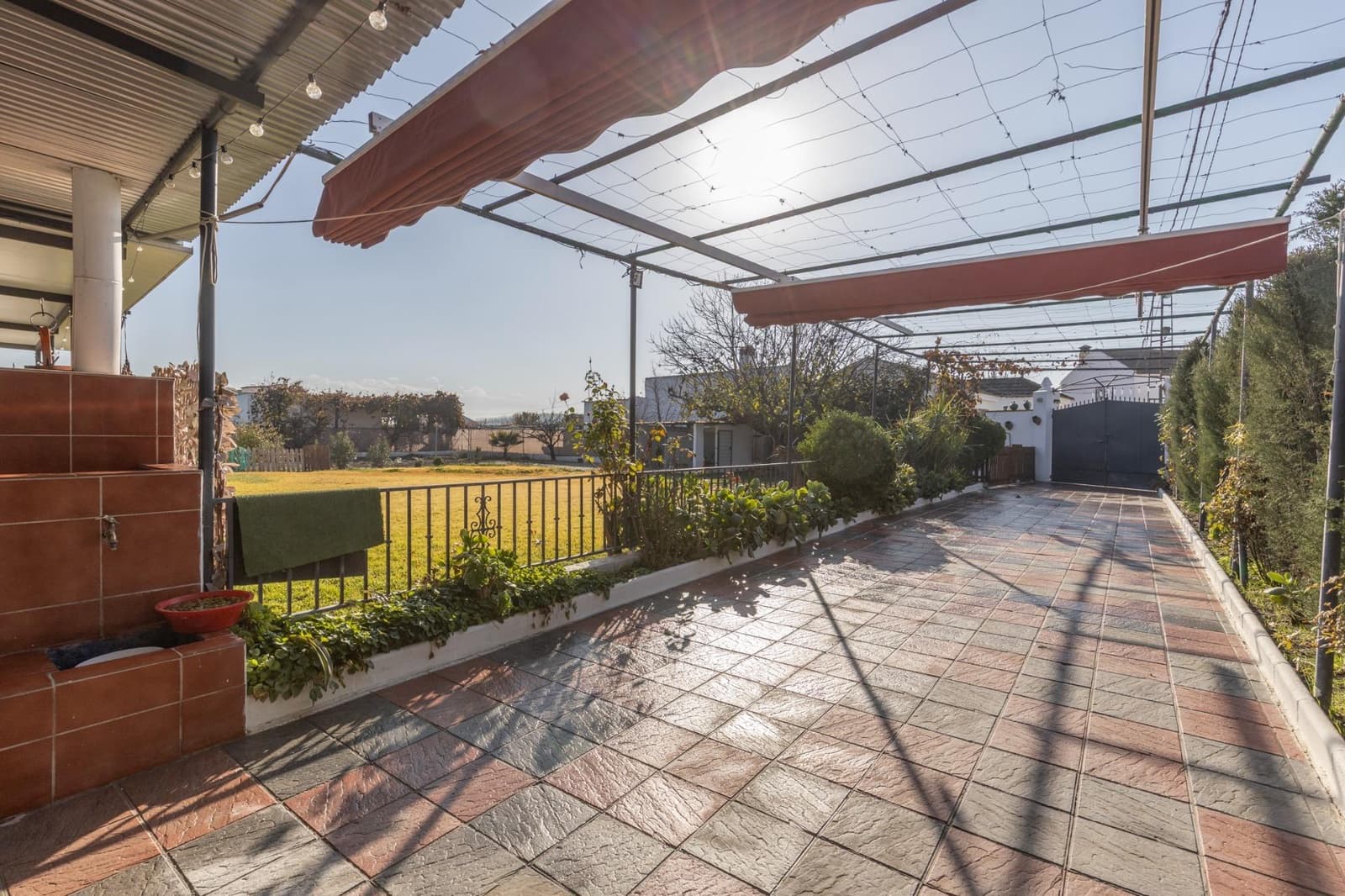 3 bedroom Finca/Country House for sale in Santa Fe with pool garage - € 199,000 (Ref: 9474341)