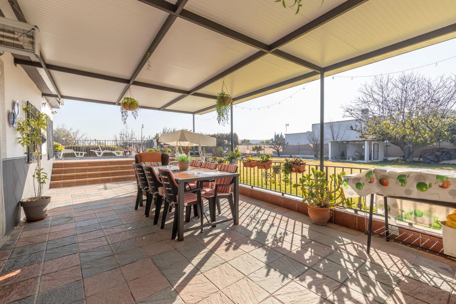 3 bedroom Finca/Country House for sale in Santa Fe with pool garage - € 199,000 (Ref: 9474341)