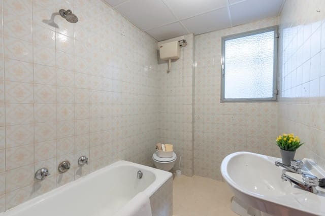 4 Zimmer Wohnung zu verkaufen in Santa Fe - 104.900 € (Ref: 9474343)