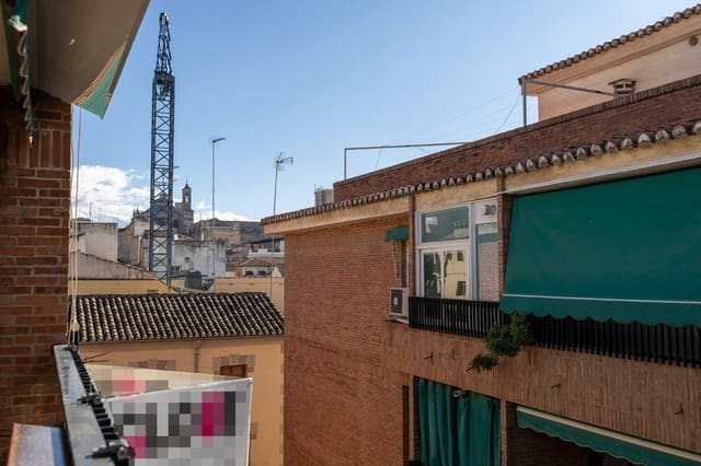 3 sovrum Lägenhet till salu i Centro, Granada stad - 244 000 € (Ref: 9474344)